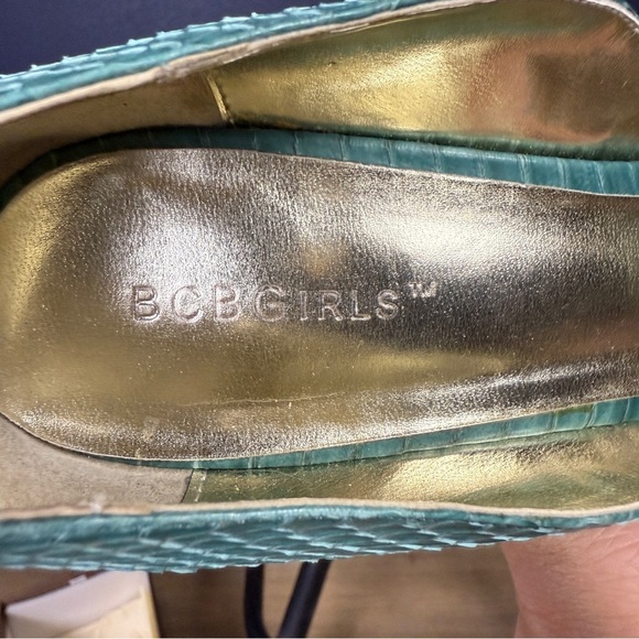 BCBGirls Emerald Green Turquoise Snake Open Toe Heels, Size 10 - Picture 7 of 10